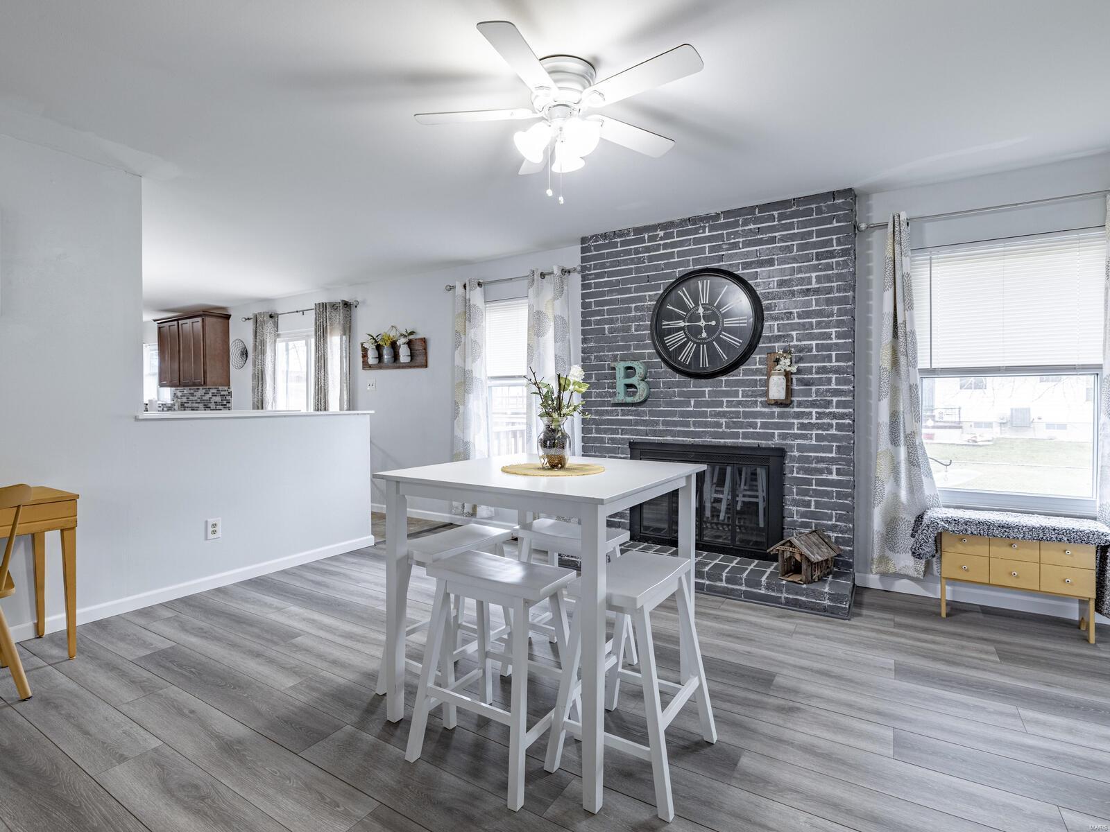 2343 England Town Road St. Louis, MO 63129 - Photo 6 of 33