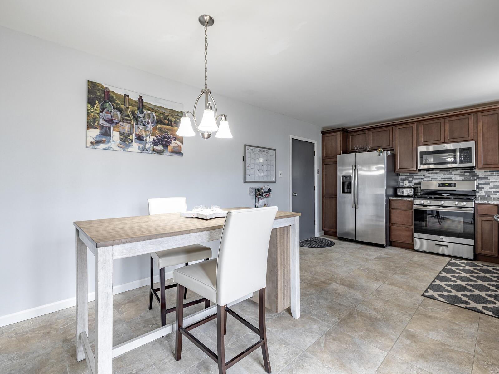 2343 England Town Road St. Louis, MO 63129 - Photo 8 of 33