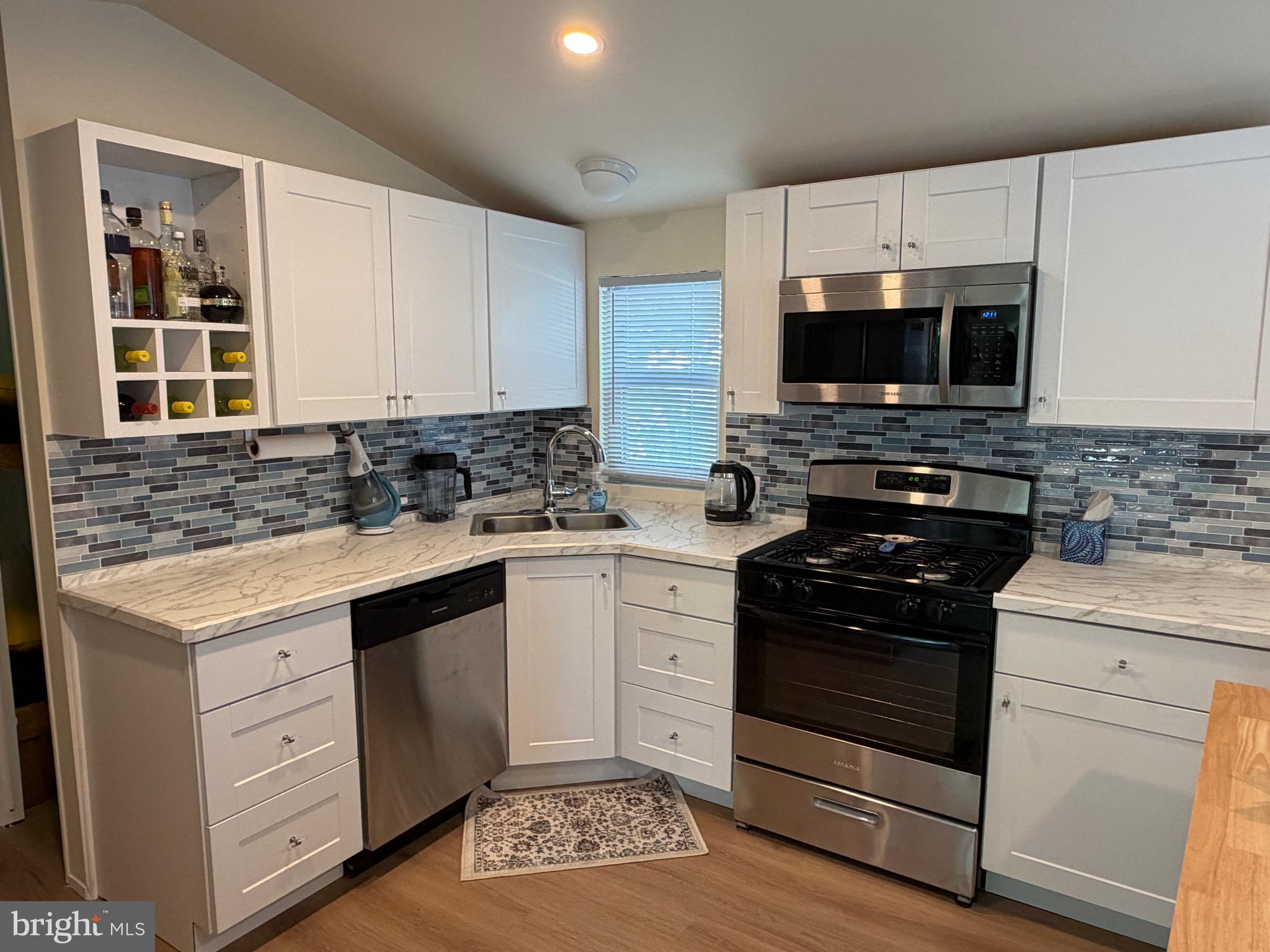 515 Corsons Tavern Road, Unit B17 Ocean View, NJ 08230 - Photo 7 of 26 kitchen