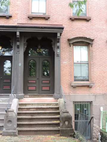 $164,900 | 52 Buckingham Street, Unit 3, Hartford, CT 06106