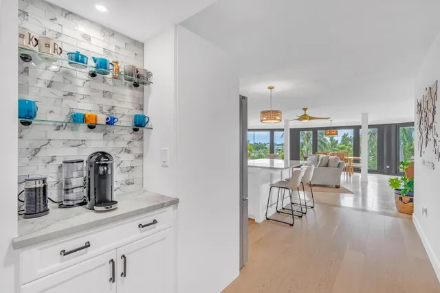 $995,000 | 7203 Gulf Of Mexico Boulevard, Unit 203, Marathon, FL 33050