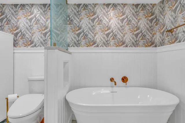 $995,000 | 7203 Gulf Of Mexico Boulevard, Unit 203, Marathon, FL 33050