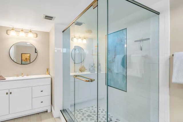 $995,000 | 7203 Gulf Of Mexico Boulevard, Unit 203, Marathon, FL 33050