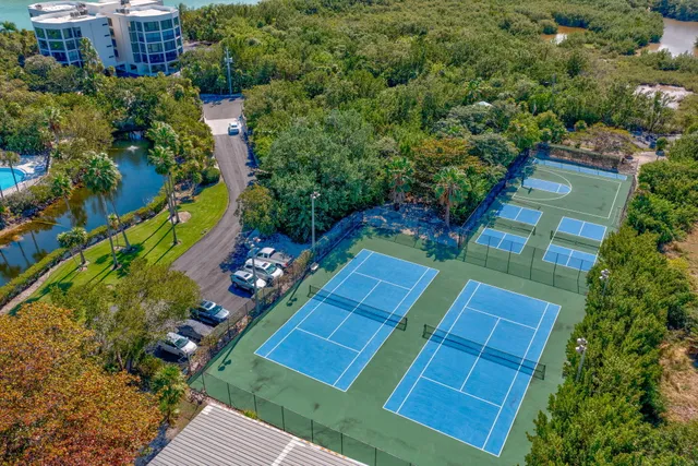 $995,000 | 7203 Gulf Of Mexico Boulevard, Unit 203, Marathon, FL 33050