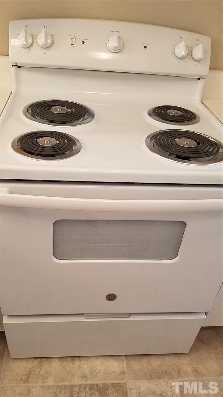 4238 Kaplan Drive Raleigh, NC 27606 - Photo 21 of 21 a close view of stove
