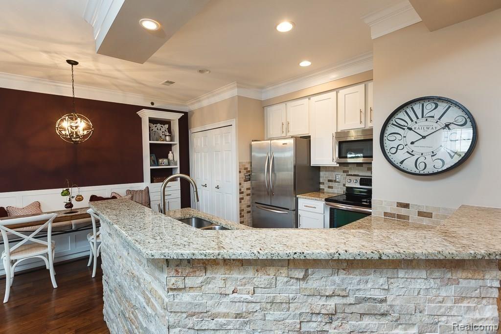 39194 Hayes Road, Unit 34 Clinton Township, MI 48038 - Photo 11 of 23 39194-Hayes-Road-011.jpg