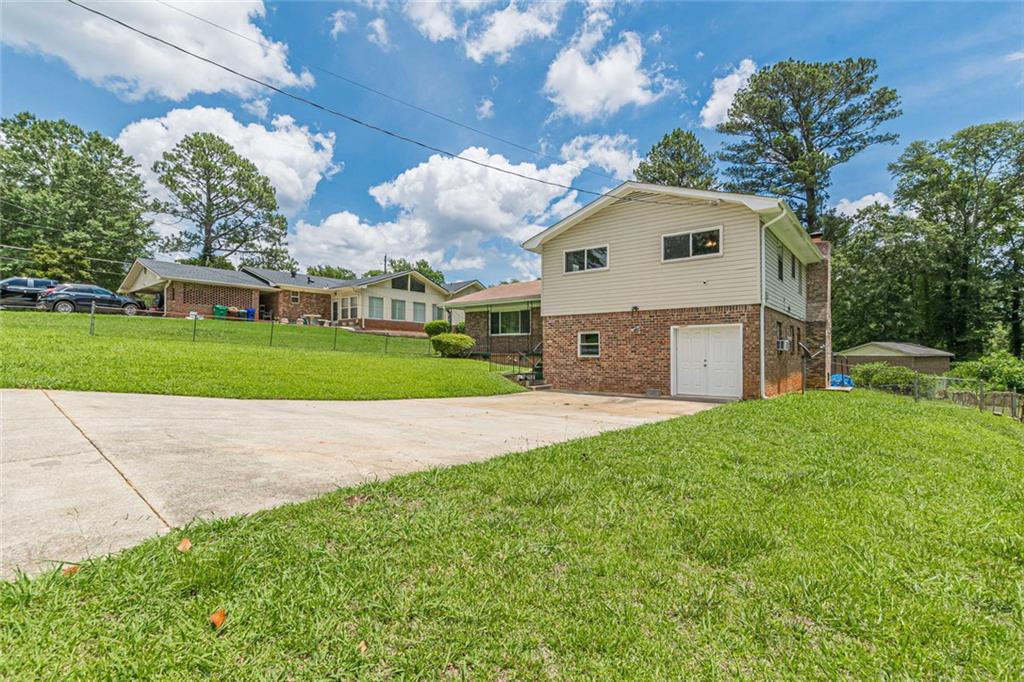 2272 Green Hawk Court Decatur, GA 30035 - Photo 3 of 56