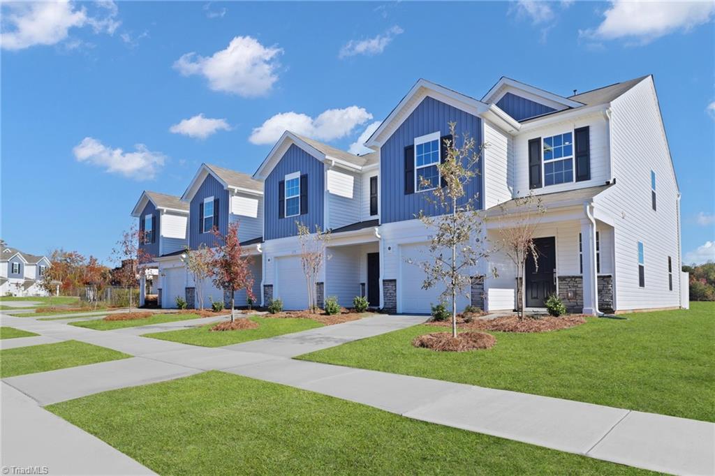 176 Plumtree Court King, NC 27021 - Photo 2 of 30