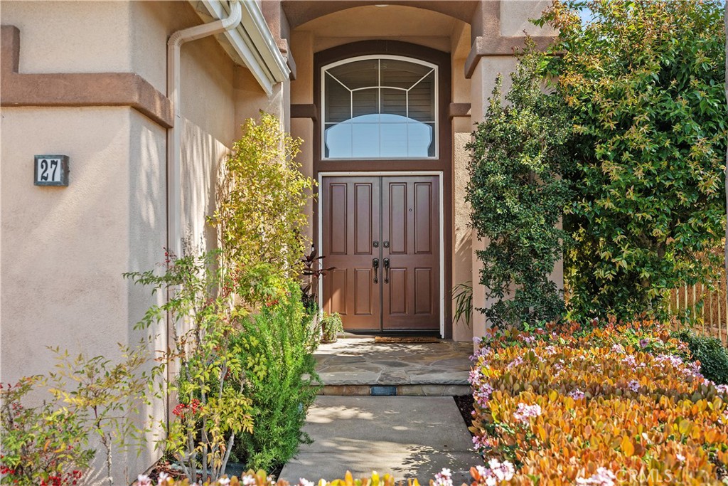27 Hawk Hill Mission Viejo, CA 92692 - Photo 5 of 48 a view of front door of house