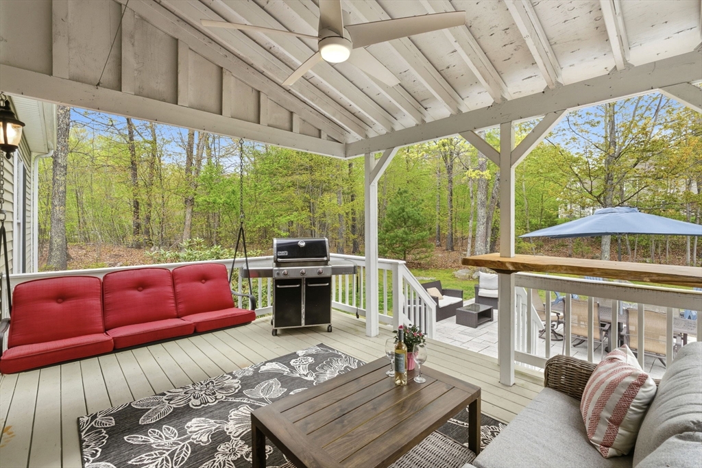 76 Old Farm Road Douglas, MA 01516 - Photo 6 of 35