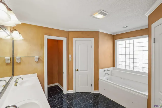 $400,000 | 403 Apache Road, Houma, LA 70360