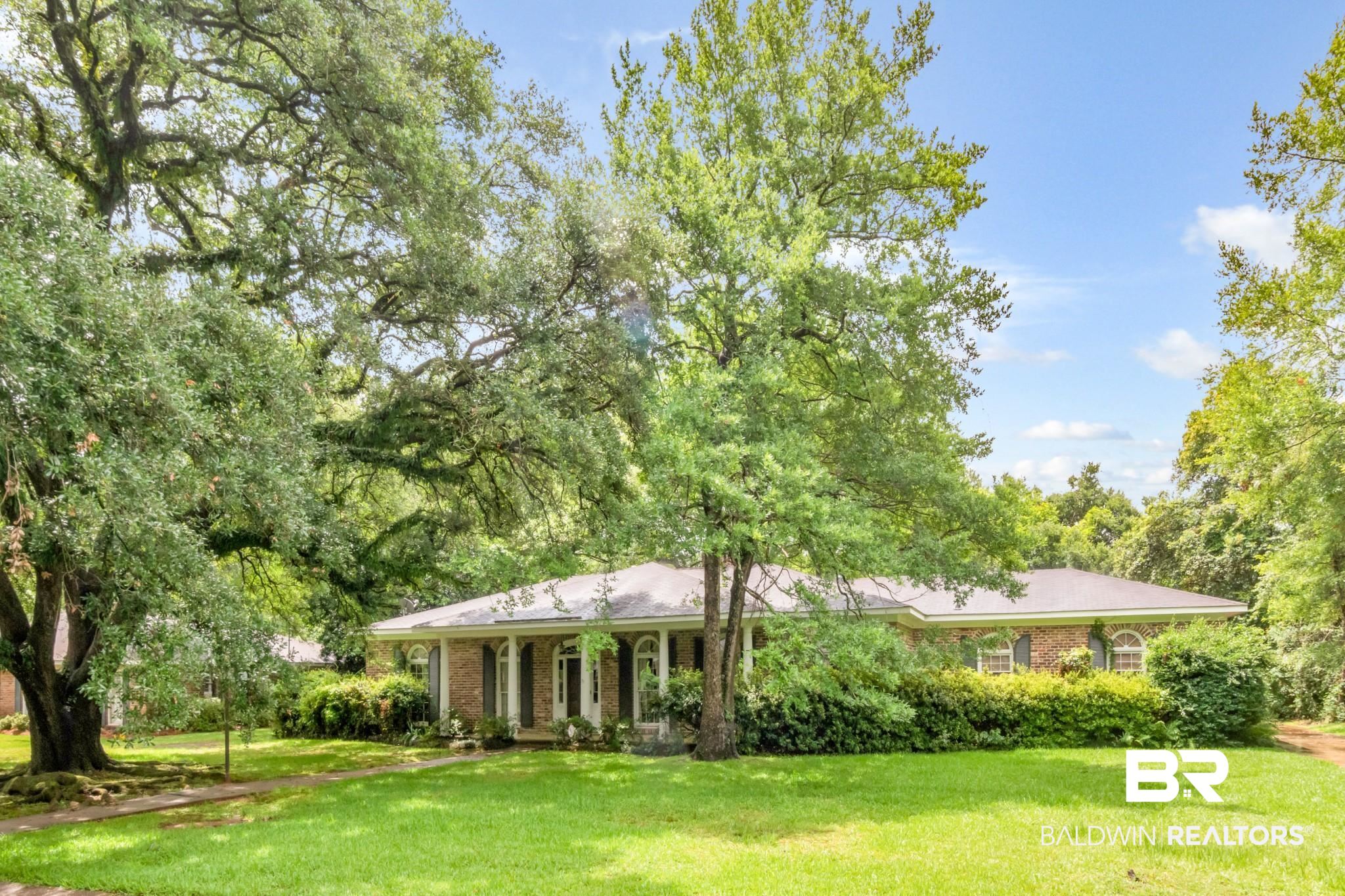 3807 Claridge Road North Mobile, AL 36608 - Photo 2 of 34