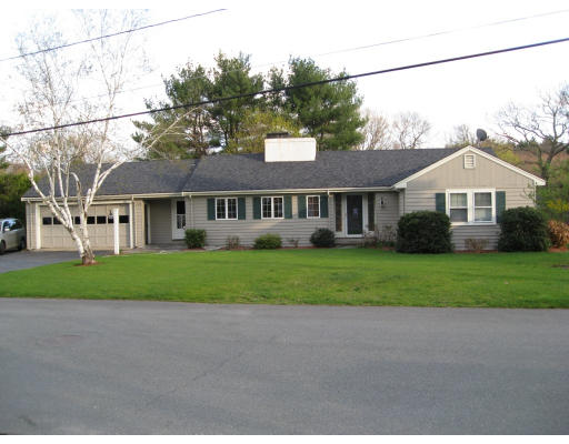 79 Gloucester Road Westwood, MA 02090 - Photo 1 of 17 Gallery Image 1