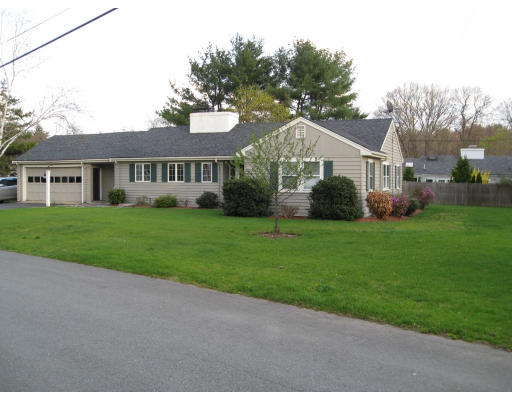 79 Gloucester Road Westwood, MA 02090 - Photo 2 of 17 Gallery Image 2