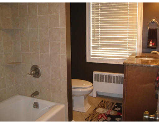 79 Gloucester Road Westwood, MA 02090 - Photo 9 of 17 Gallery Image 9