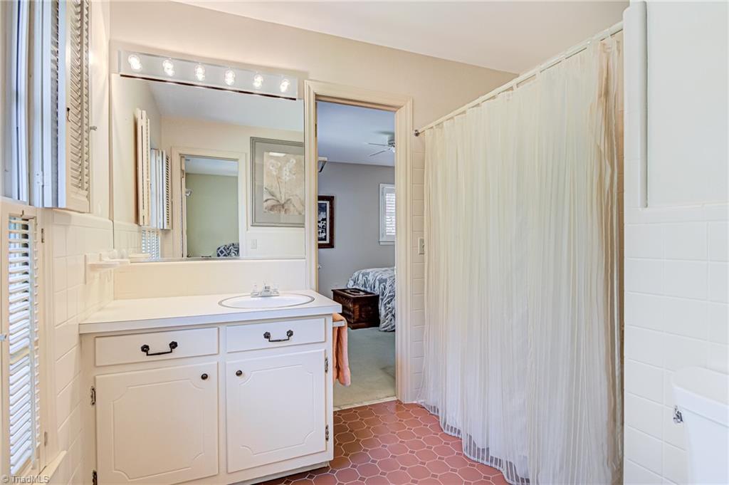 3530 Kirklees Road Winston-Salem, NC 27104 - Photo 28 of 42 Jack and Jill between third and fourth bedroom