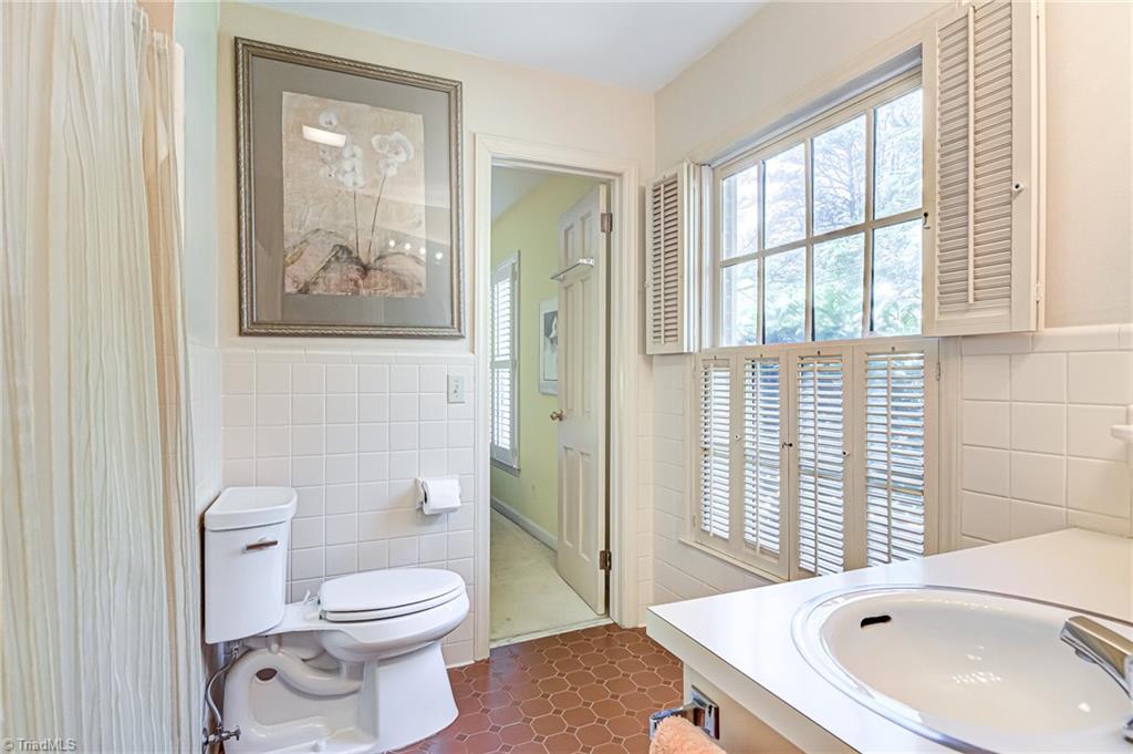 3530 Kirklees Road Winston-Salem, NC 27104 - Photo 29 of 42