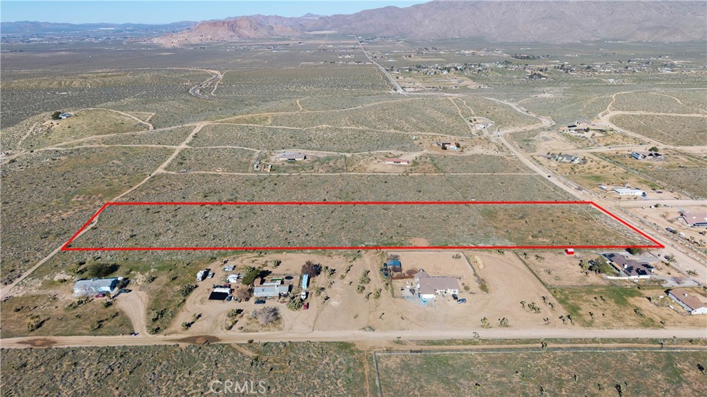 9588 Milpas Road Apple Valley, CA 92308 - Photo 4 of 22 a view of sky view