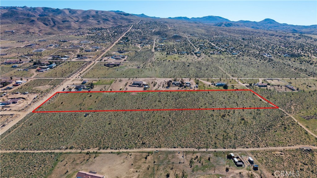 9588 Milpas Road Apple Valley, CA 92308 - Photo 9 of 22 a view of entryway with a road