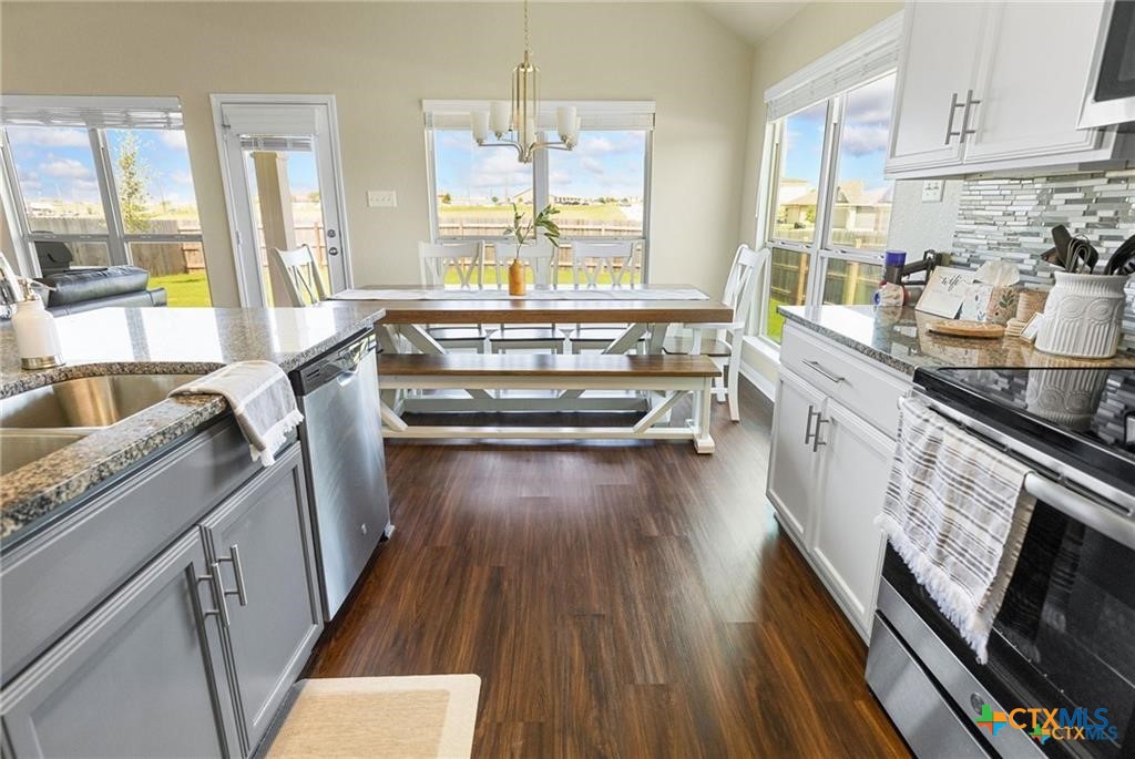 3002 Clevelander Drive Temple, TX 76504 - Photo 13 of 33 Kitchen to Dining Area