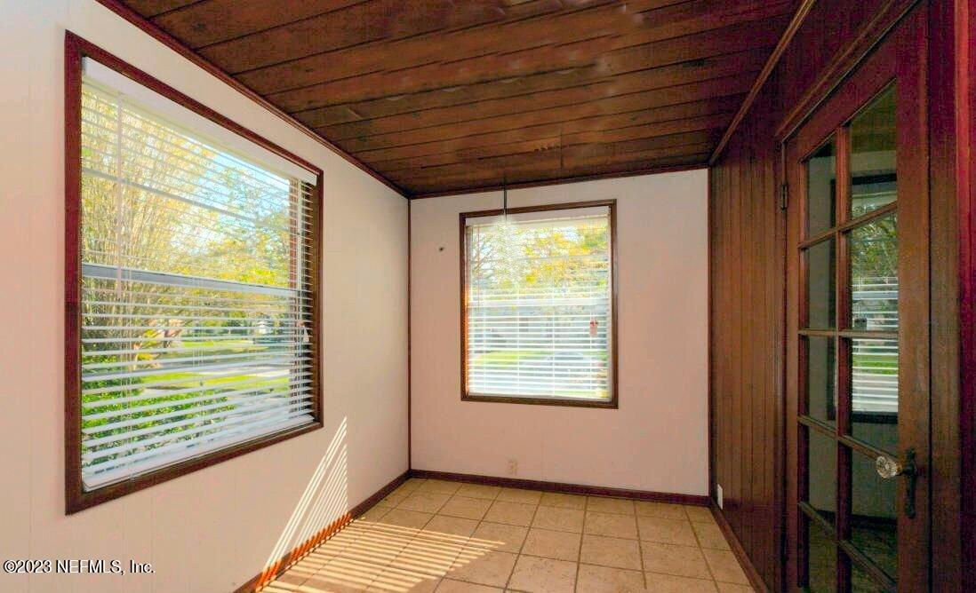 2222 Redfern Road Jacksonville, FL 32207 - Photo 11 of 23 Den