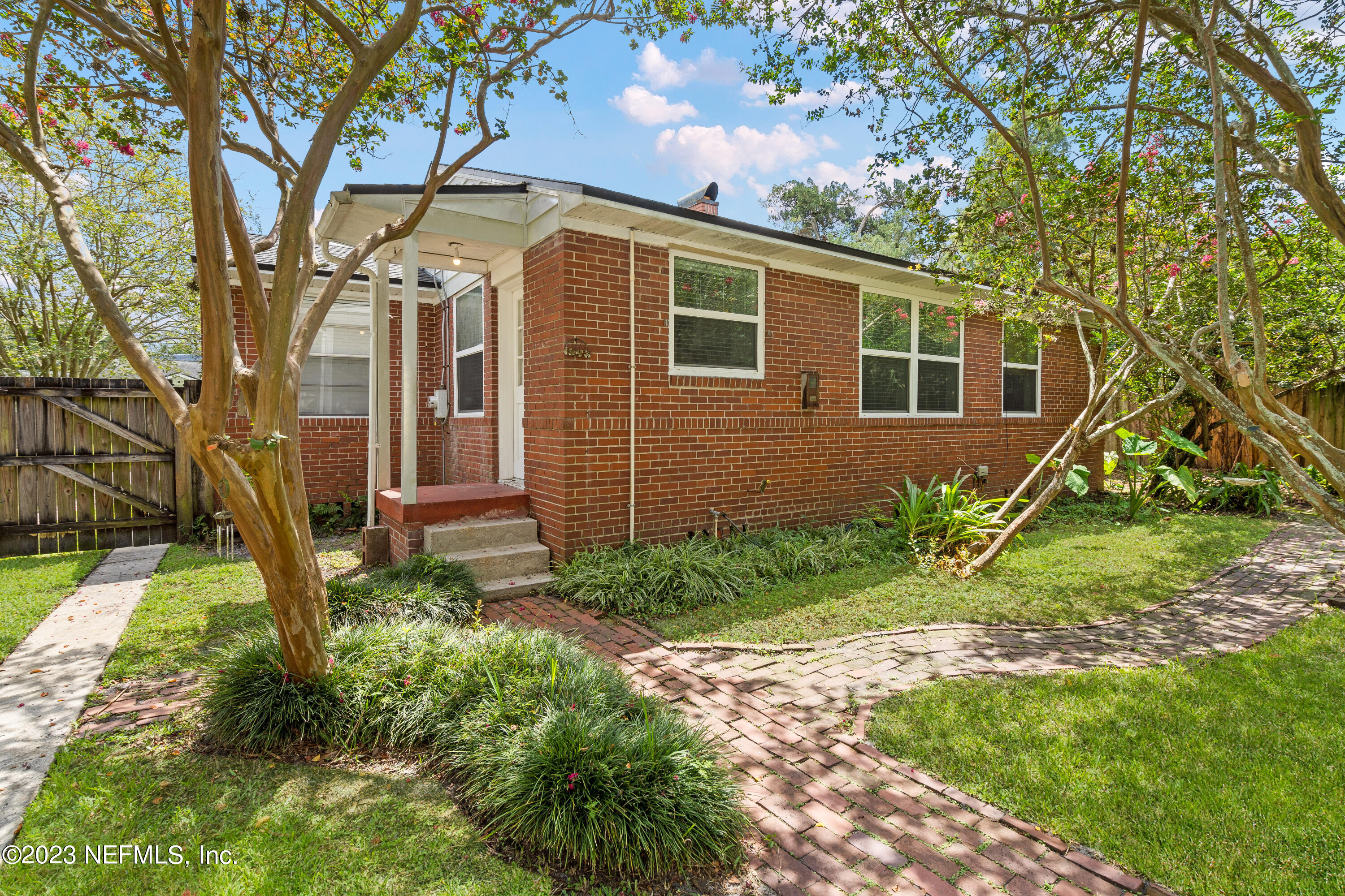 2222 Redfern Road Jacksonville, FL 32207 - Photo 3 of 23 DSC08931a