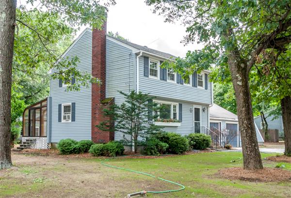 450 Foster Road Tewksbury, MA 01876 - Photo 3 of 30 Gallery Image 3
