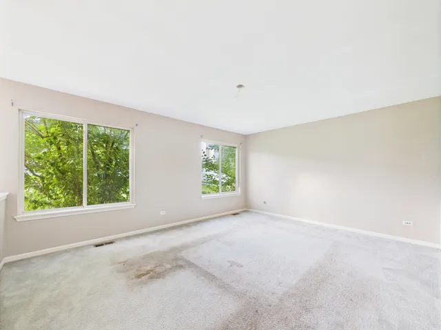 $345,000 | 21460 Prestwick Drive, Crest Hill, IL 60403