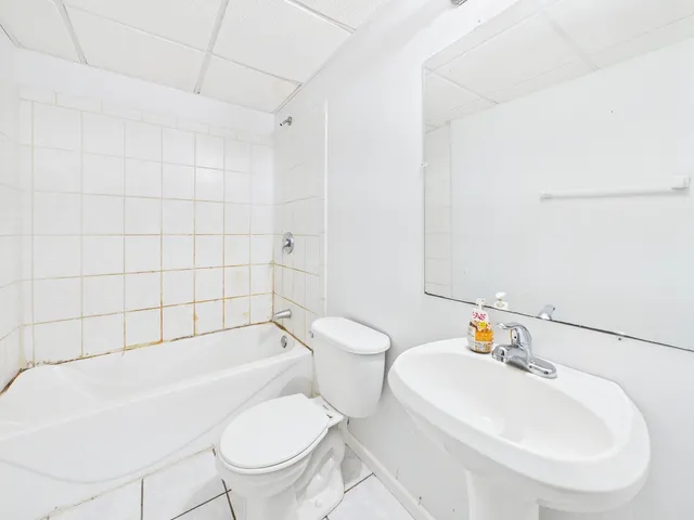 $345,000 | 21460 Prestwick Drive, Crest Hill, IL 60403