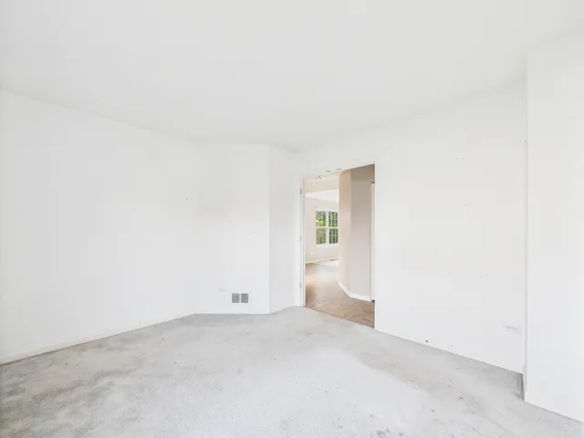 $345,000 | 21460 Prestwick Drive, Crest Hill, IL 60403