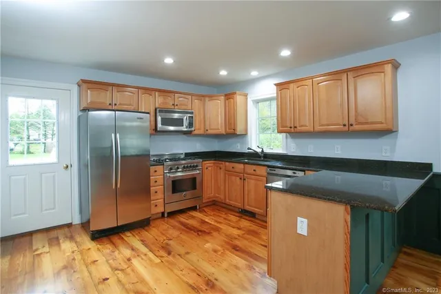 $359,900 | 277 Ashley Falls Road, North Canaan, CT 06018