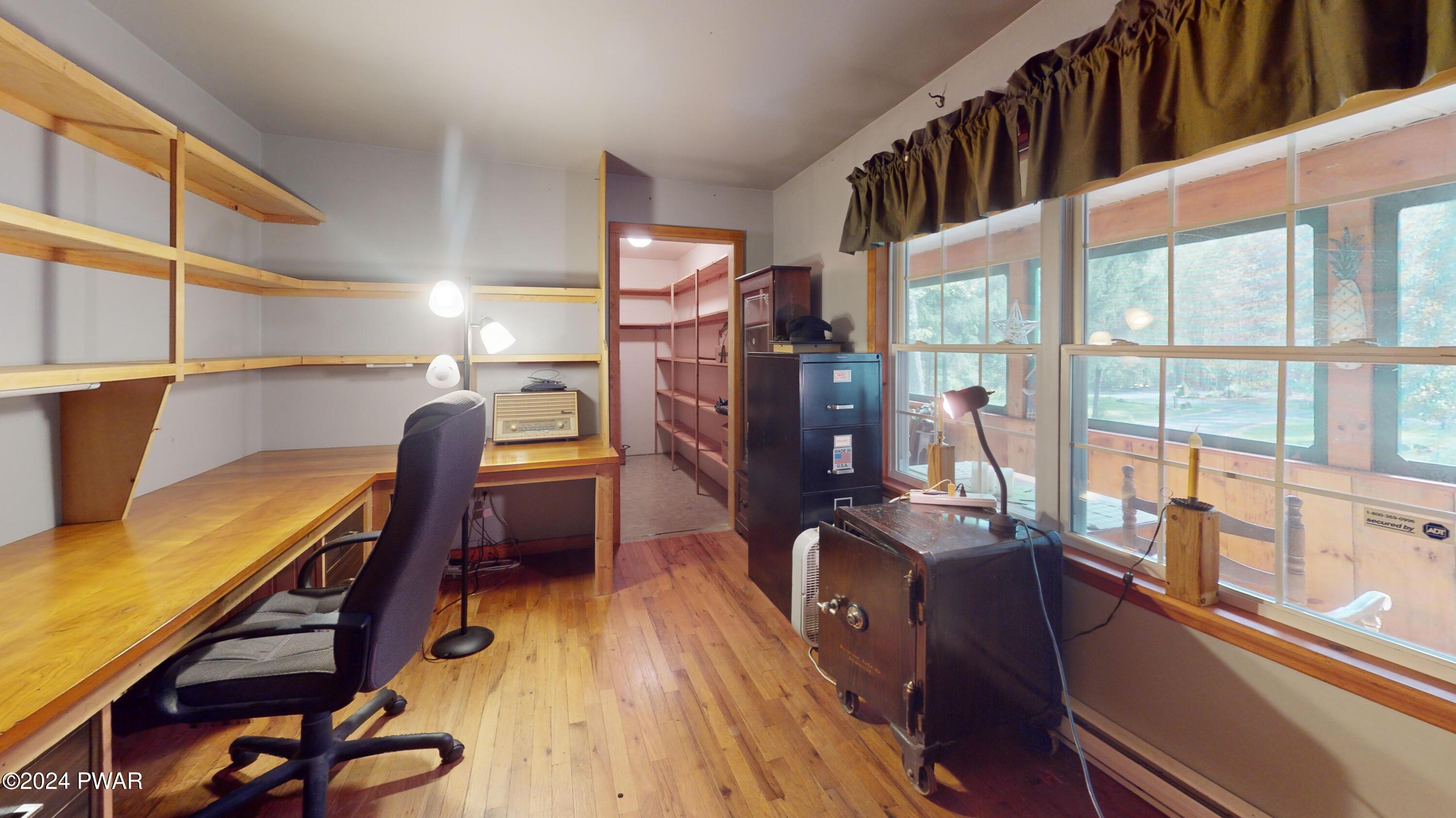 644 Raymondskill Road Milford, PA 18337 - Photo 39 of 65 Bedroom 3 w/ walk-in