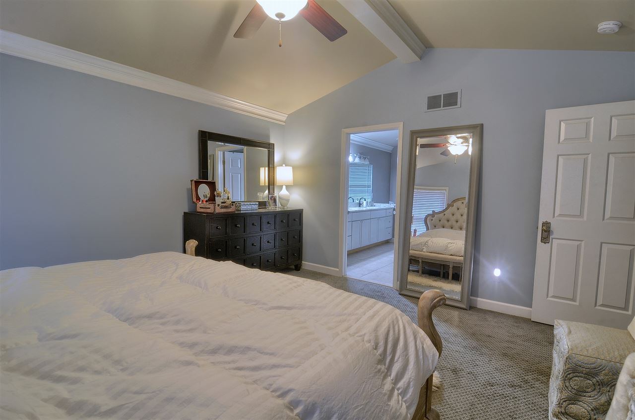 632 Quarter Street Rochester, MI 48307 - Photo 13 of 30