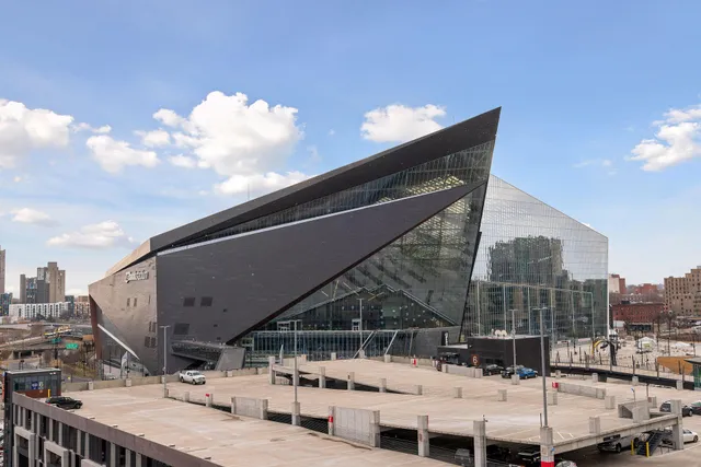 $3,150 | 250 Park Avenue, Unit 708, Minneapolis, MN 55415