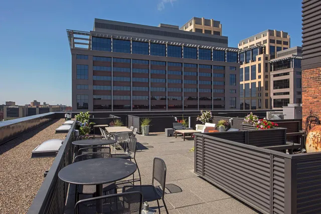 $3,150 | 250 Park Avenue, Unit 708, Minneapolis, MN 55415