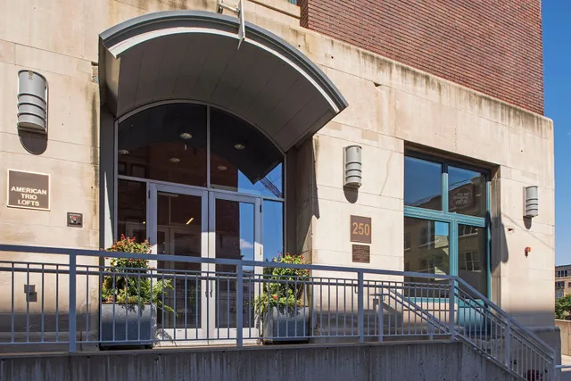 $3,150 | 250 Park Avenue, Unit 708, Minneapolis, MN 55415