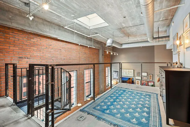 $3,150 | 250 Park Avenue, Unit 708, Minneapolis, MN 55415