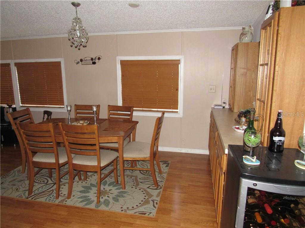 7100 Ulmerton Road, Unit 2013 Largo, FL 33771 - Photo 7 of 28 Gallery Image 7