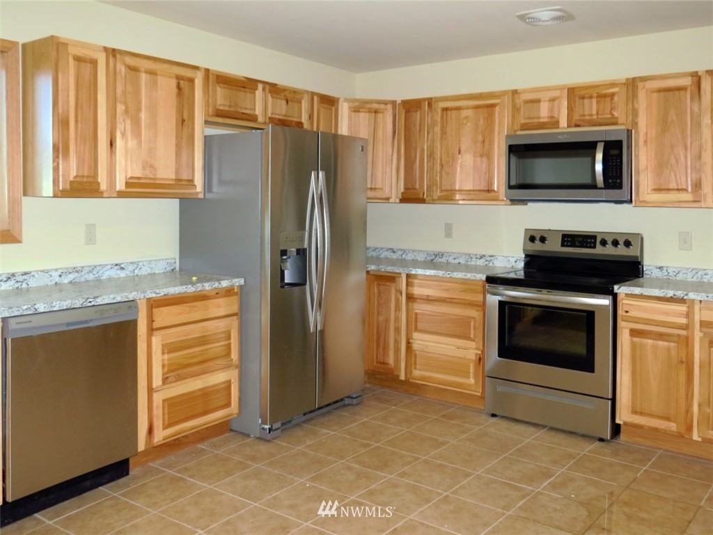 196 Shore Road Port Angeles, WA 98362 - Photo 3 of 10 Gallery Image 3