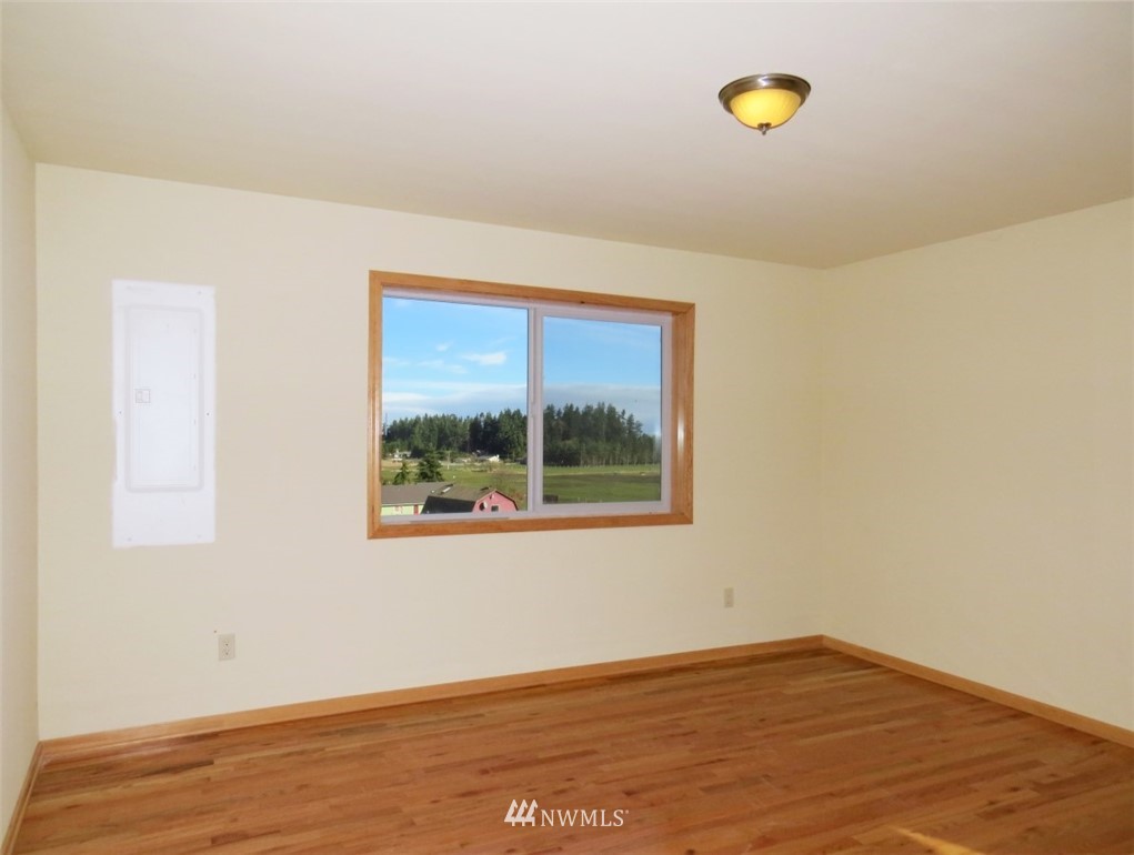 196 Shore Road Port Angeles, WA 98362 - Photo 5 of 10 Gallery Image 5