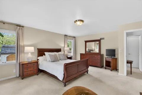 $1,150,000 | 2910 West 66th Terrace, Mission Hills, KS 66208