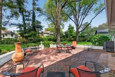 $1,150,000 | 2910 West 66th Terrace, Mission Hills, KS 66208