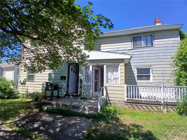 $99,400 | 629 Lansing Street, Utica, NY 13501