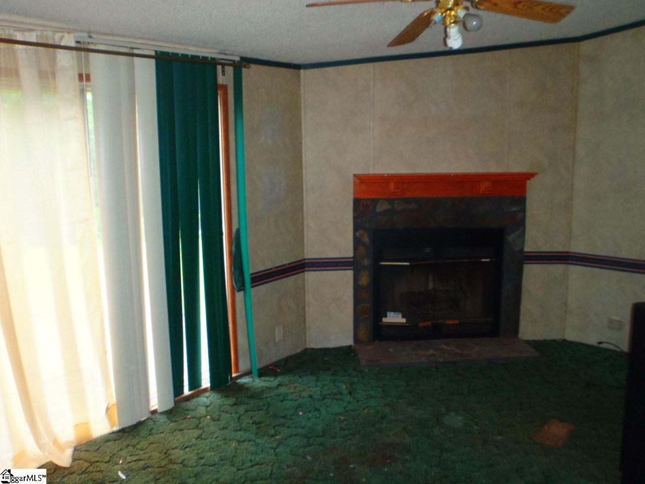 672 State Rd S-42-1256 Enoree, SC 29335 - Photo 4 of 8