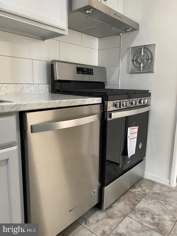 $2,600 | 8002 Le Havre Place, Unit 14, Falls Church, VA 22042