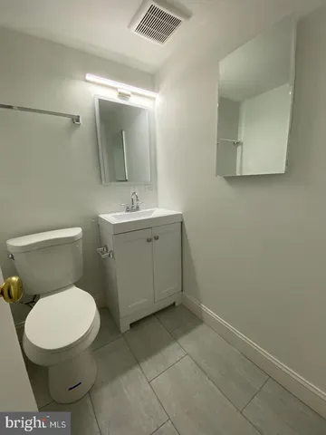 $2,600 | 8002 Le Havre Place, Unit 14, Falls Church, VA 22042