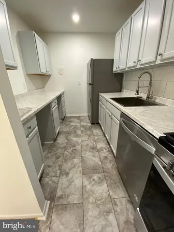 $2,600 | 8002 Le Havre Place, Unit 14, Falls Church, VA 22042