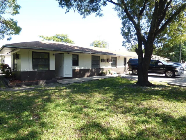 $1,375 | 522 North 19th Avenue, Unit 1, Hollywood, FL 33020