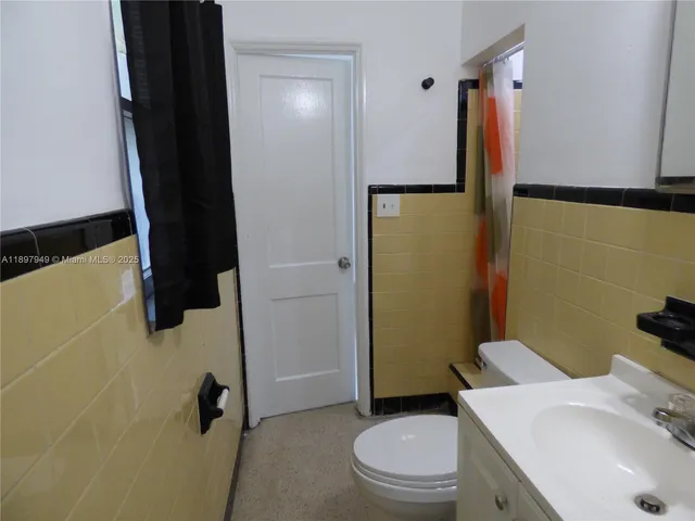 $1,375 | 522 North 19th Avenue, Unit 1, Hollywood, FL 33020