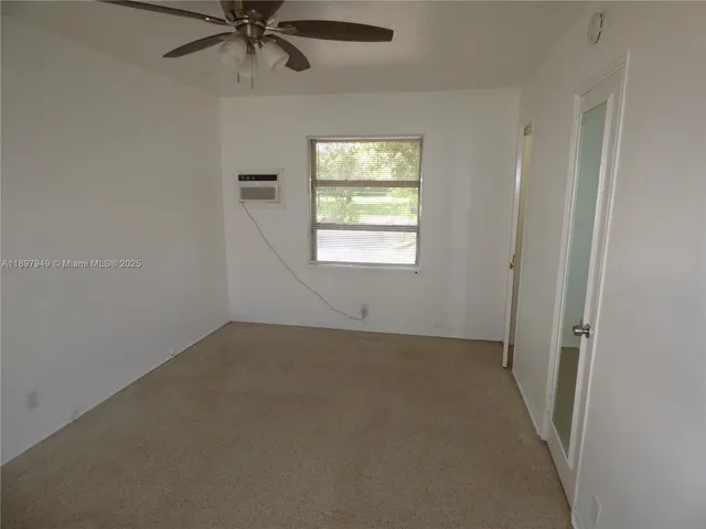 $1,375 | 522 North 19th Avenue, Unit 1, Hollywood, FL 33020